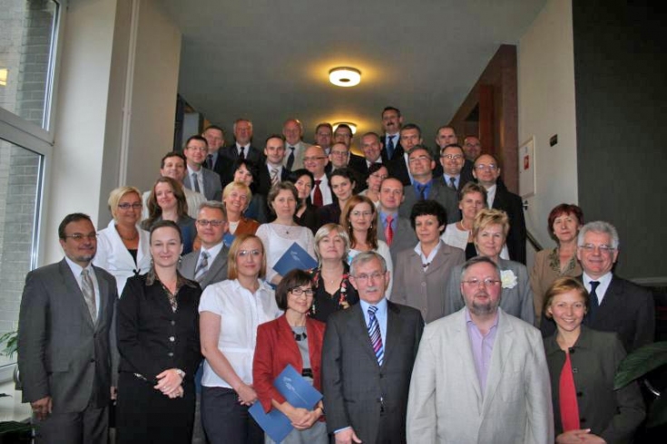 fot. Paweł Jedliński/KSAP Zdjęcie grupowe na schodach
